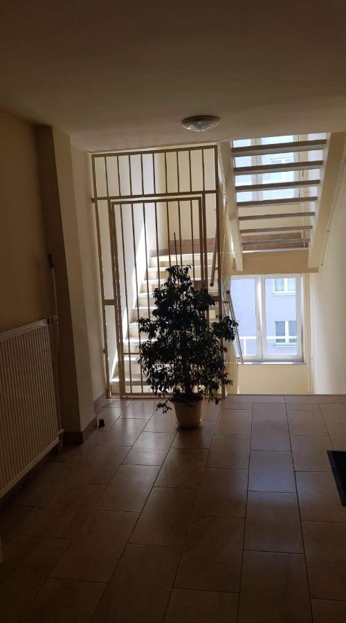 Apartament Plac Trzech Krzyzy 바르샤바 외부 사진